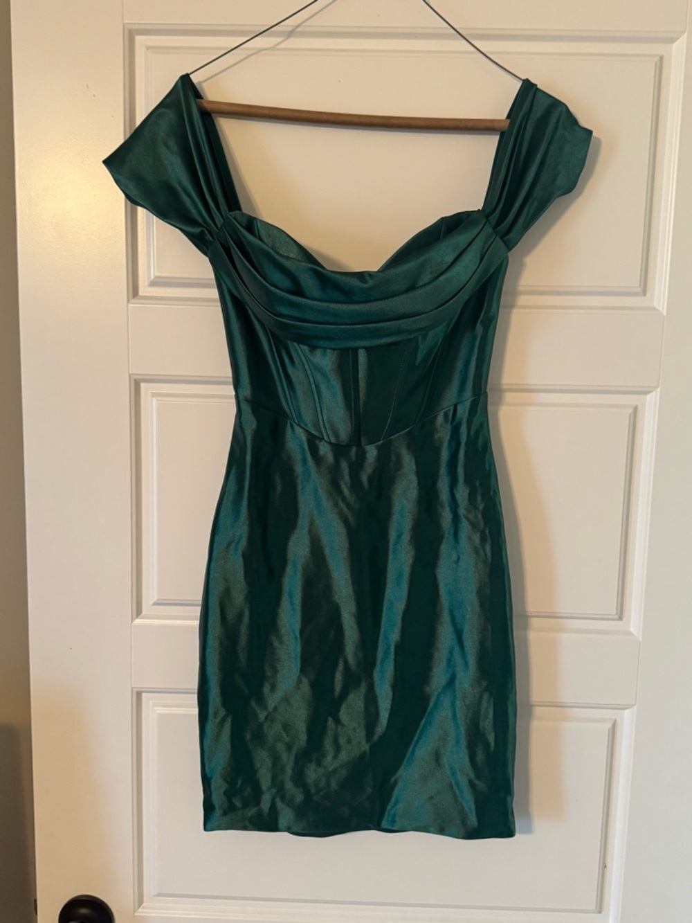 Emerald Off-Shoulder Satin Cocktail Dress